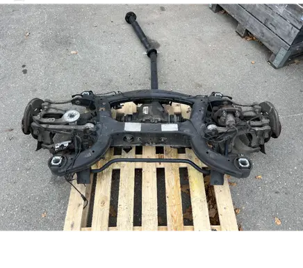 BMW X5 F15 Rear axle beam with reductor 7636996 P860983902