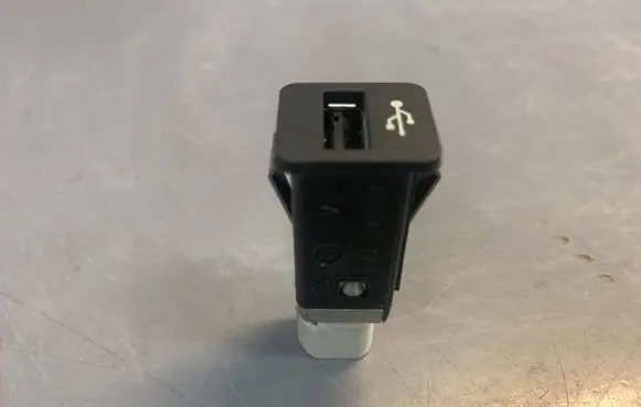 USB socket connector