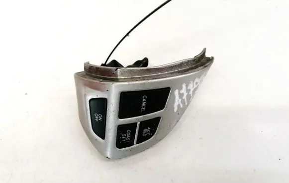Mitsubishi Outlander Steering wheel buttons/switches 75B473