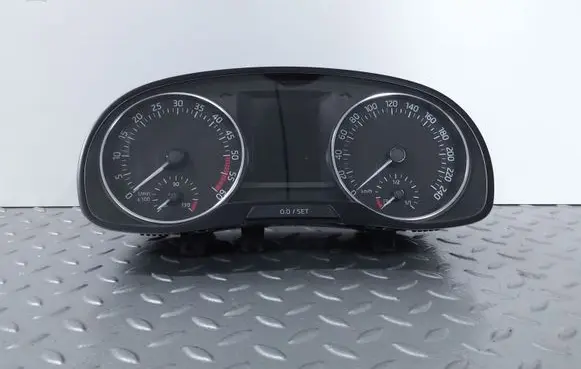 Skoda Fabia Mk3 (NJ) Speedometer (instrument cluster) 6V0920741 40650332