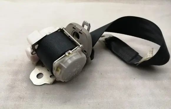 Toyota Corolla Verso AR10 Third row seat belt 735600F010C0 H078818