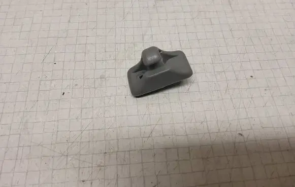 Chevrolet Nubira Sun visor clip/hook/bracket 