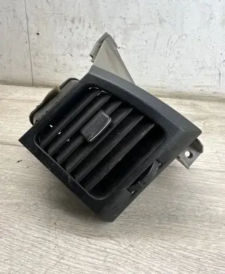 Mitsubishi Grandis Dashboard side air vent grill/cover trim GN71104820A
