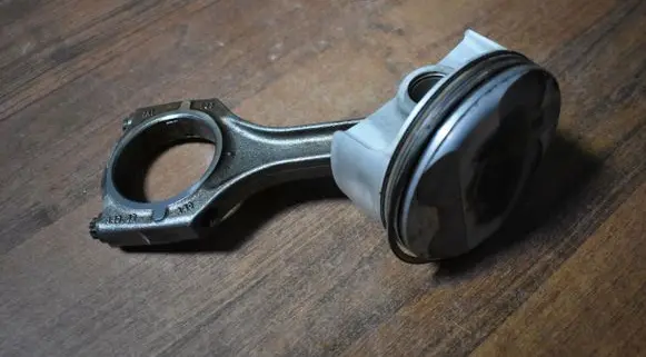 Porsche Panamera (970) Piston 