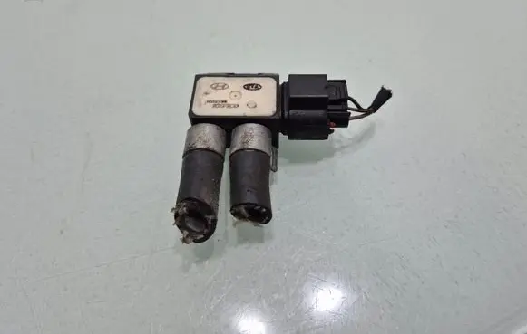 Hyundai Tucson TL Exhaust gas pressure sensor 392102F600
