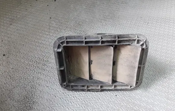Toyota RAV 4 (XA20) Quarter panel pressure vent 6294016060
