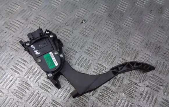 Volkswagen Polo Accelerator throttle pedal 6Q1721503C