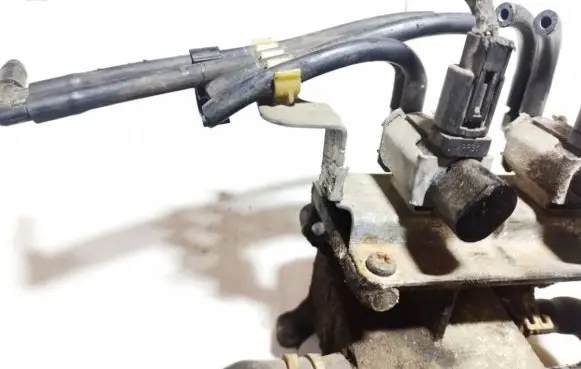 Volvo V50 Turbo solenoid valve bs7e9a500aa 465765818