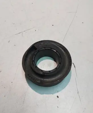Mercedes-Benz E W210 Front coil spring rubber mount A2103210584 0225804