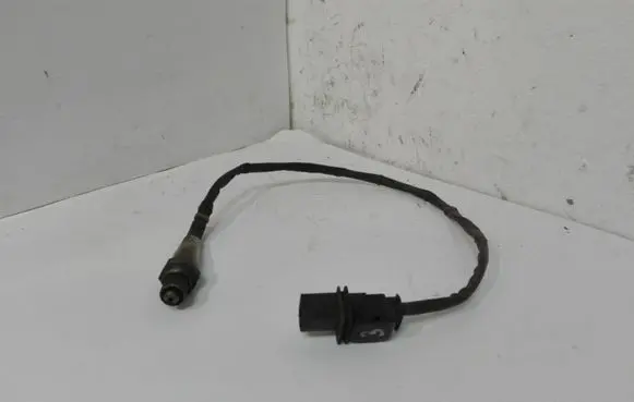 Volkswagen PASSAT B6 Lambda probe sensor 0281004085086 03L906262B