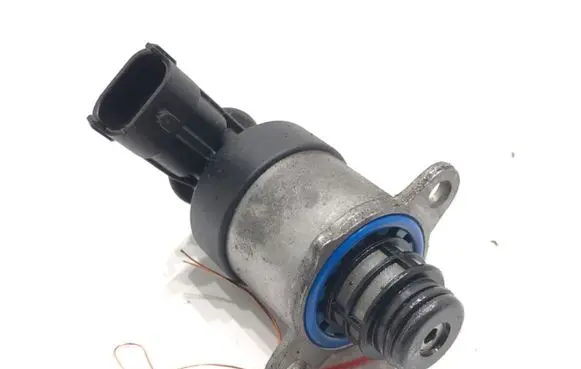 Jaguar XJ X351 Fuel pressure regulator 0928400756