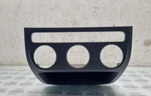 Volkswagen Golf Plus Climate control/heater control trim 5M0819422