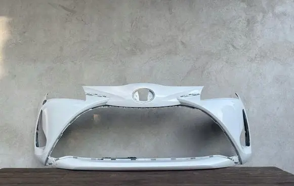 Toyota Yaris Front bumper 521190DA40