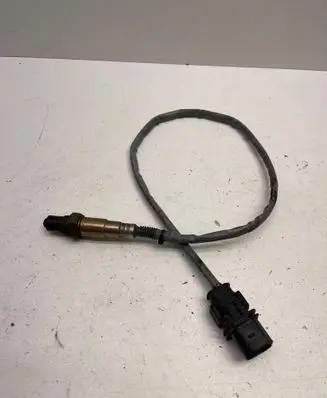 Volkswagen PASSAT B7 Lambda probe sensor 0281004148 140151