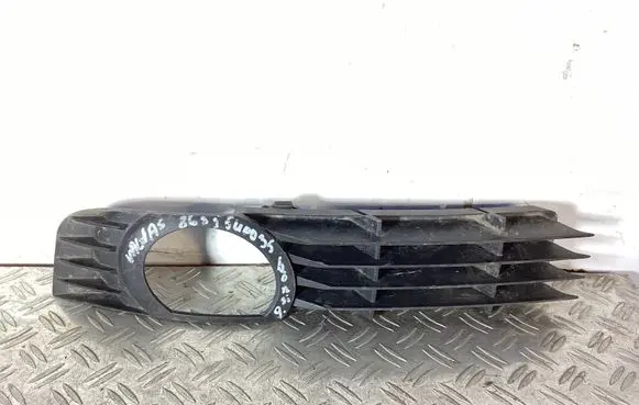 Audi A8 S8 D3 4E Front bumper lower grill 4E0807681A