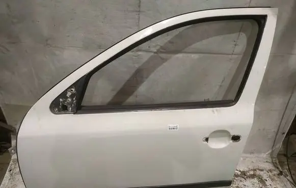 Skoda Octavia Mk2 (1Z) Front door BALTOS