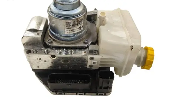 Alfa Romeo Giulia ABS Pump 10063332431 10096428683