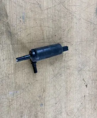 BMW 5 GT F07 Headlight washer pump 7217792