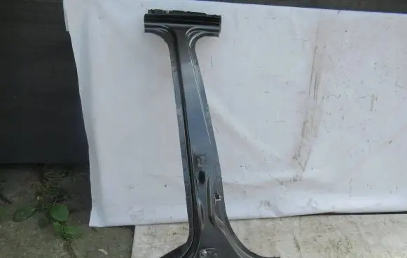 Ford Ecosport Pillar (middle) 