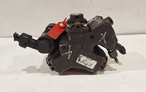Opel Combo D Fuel injection high pressure pump 0445010204