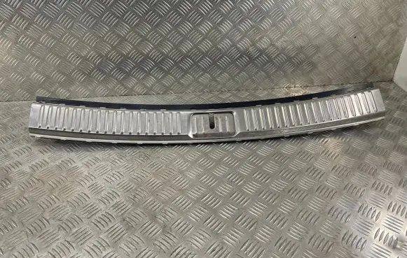 Volkswagen Touareg II Trunk/boot sill cover protection 7P0863459E