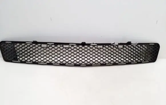Mercedes-Benz C W204 Front bumper lower grill A2048852123