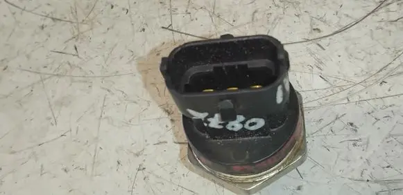 Fuel pressure sensor