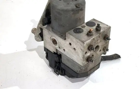 Mercedes-Benz Vito Viano W638 ABS Pump A0004461089