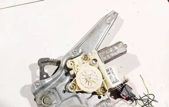 Toyota Avensis T250 Sliding door window regulator with motor 