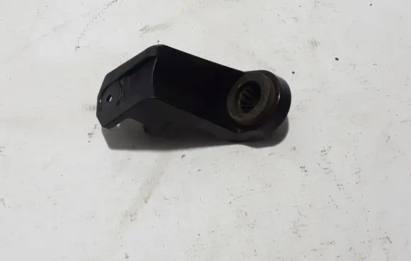 Volvo XC90 Air filter cleaner box bracket assembly 31370343