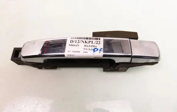 Nissan Maxima A34 Front door exterior handle
