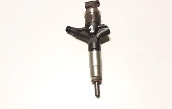 Subaru Forester SH Fuel injector 16613AA020 DENSO7890