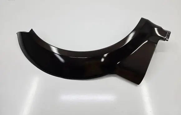 Fender trim (molding)