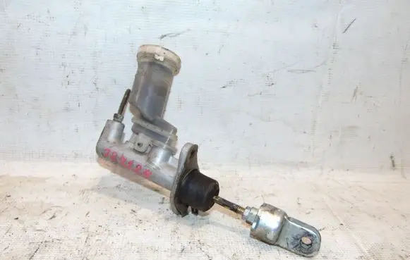 Clutch master cylinder