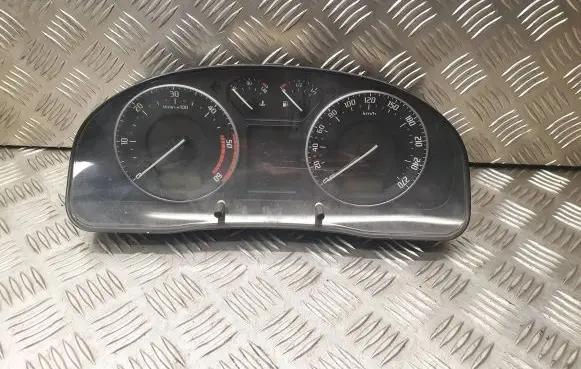 Skoda Superb B5 (3U) Speedometer (instrument cluster) 3U0920812D
