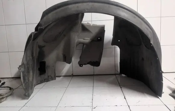 BMW 5 E60 E61 Front wheel arch liner splash guards 7033749 7896605 17370110