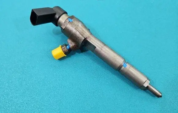Fuel injector