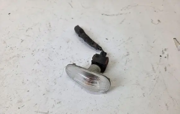 Saab 9-3 Ver2 Front fender indicator light 12777318