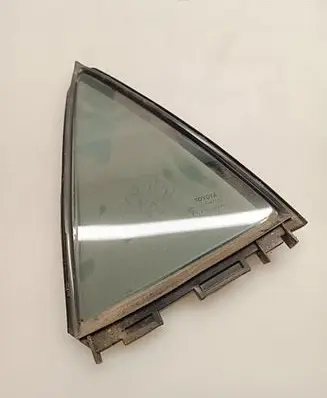 Toyota Auris 150 Rear vent window glass 43R00048