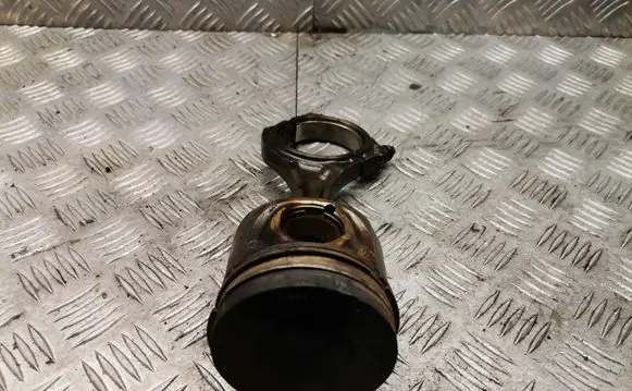 Audi A6 S6 C6 4F Piston with connecting rod