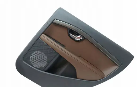 Volvo XC70 Front door card panel trim