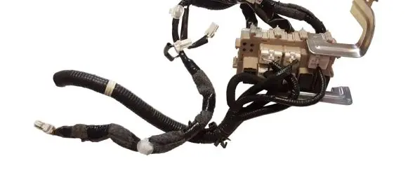 Nissan Navara D23 Fuse module 243504KJ0A C30442 4KJ0A