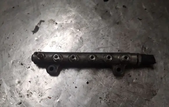 Renault Laguna II Fuel injector