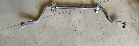 Nissan Navara D40 Front anti-roll bar/sway bar