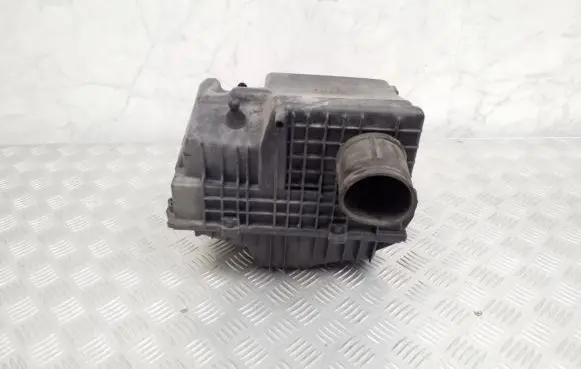 Renault Master III Air filter box 8200751534