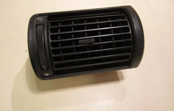 Audi A4 S4 B5 8D Dash center air vent grill 8D1820902