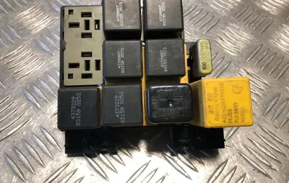 Chrysler Voyager Fuse module 85572