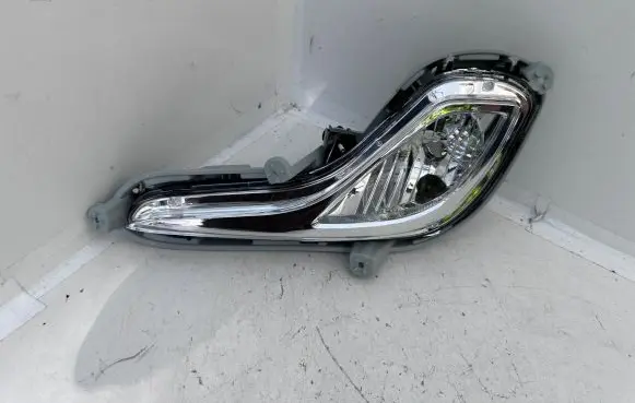 Hyundai Solaris I Headlight/headlamp