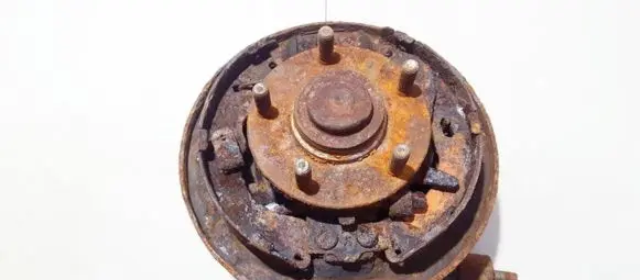 Mazda Premacy Rear wheel hub