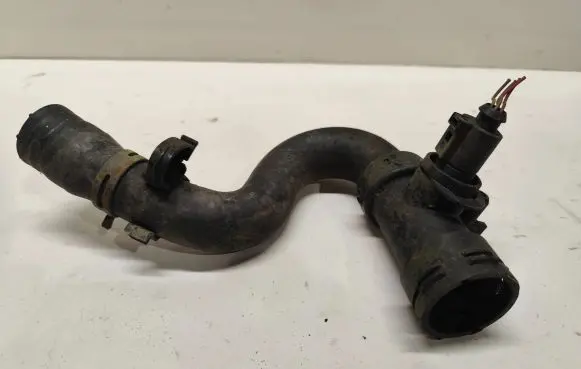 Audi A6 S6 C5 4B Engine coolant pipe/hose 4B0121049D